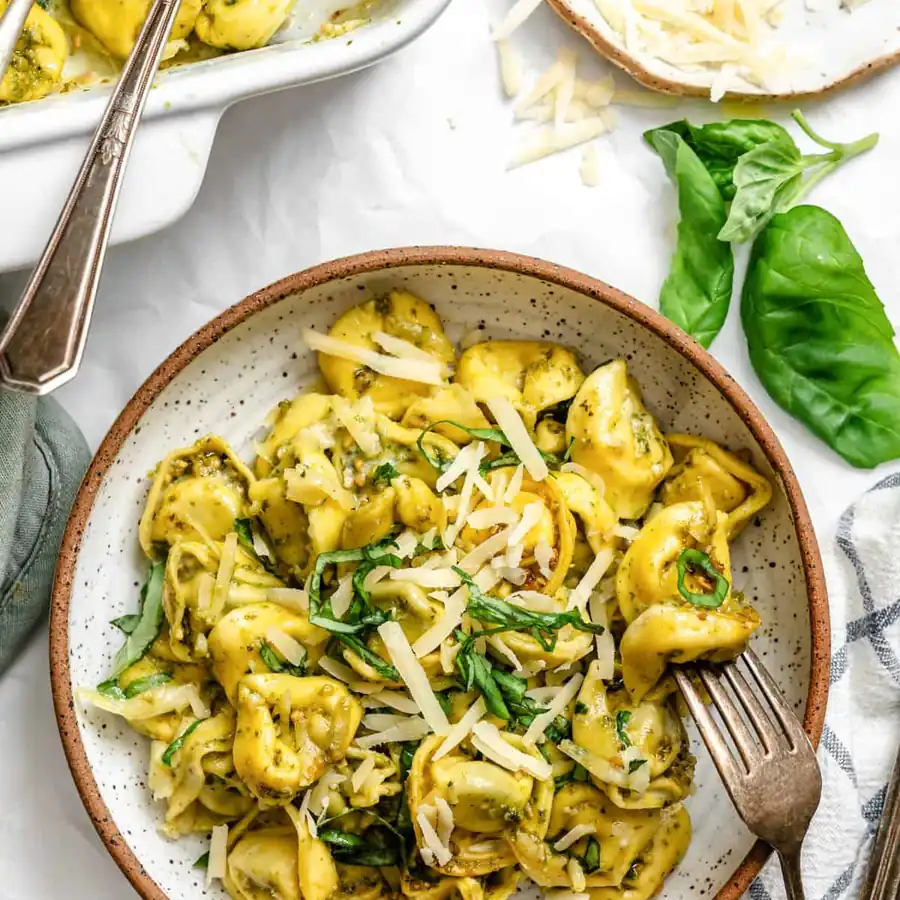 Save This 20‑Minute Cheesy Pesto Tortellini: Quick & Creamy Delight Recipe